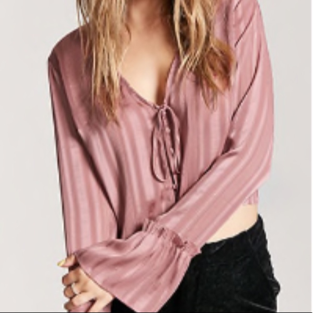 Silky Crop Top (size s)